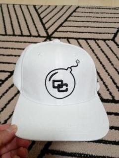 DOCUS DESIGN 爆弾ロゴ キャップ ホワイト