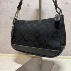 COACH シグネチャー ターンロック アクセサリーポーチ ワンショルダー 黒 COACH コーチ アクセサリーポーチ ワンショルダー シグネチャー