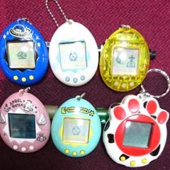 バンダイ たまごっち 1996-1997 通電確認済み】たまごっち オスっち バンダイ 1997年 ホワイト