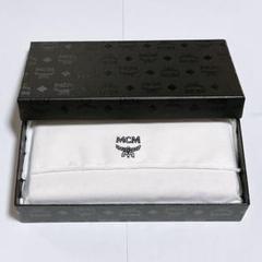 MCM赤レザー.ロゴ型押し箱あり三つ折り長財布. MCM赤レザー.ロゴ型押し箱あり三つ折り長財布.