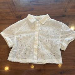 GU 刺繍入りホワイト半袖ブラウス