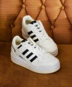 ア*サ様 新品未使用 adidas フォーラムXLG W 厚底スニーカー 24c adidas（アディダス）の「フォーラム XLG / FORUM XLG W / 厚底