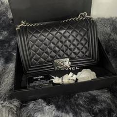 CHANEL ブラック キルティング バングル CHANEL ブラック キルティングバッグ - メルカリ