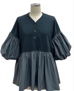【 ayane 】ボリューム袖ドッキングブラウス（814332）　新品未使用 ayane 】ボリューム袖ドッキングブラウス（814332） 新品未使用