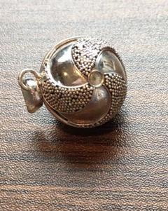 ガムラン ピアスの中古 未使用品を探そう メルカリ