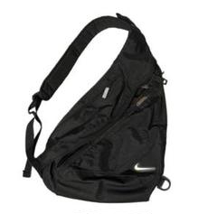old Nike ナイキ　ブラック　黒　メッセンジャーバッグ　古着　y2k old nike acg ナイキ ブラック メッセンジャーバッグ 古着 y2k