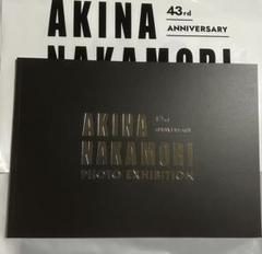 中森明菜43周年記念写真展、公式フォトブックや限定グッズ、直筆