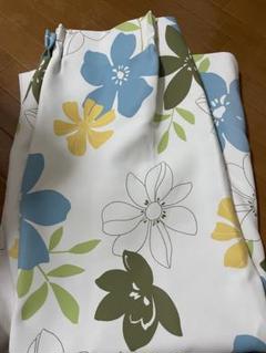ニトリ　カーテン花柄