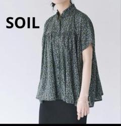 SOIL 新品未使用　花柄半袖　ブラウス SOIL(ファッション) SOIL ソイル フラワープリントバンドカラー