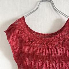 used プリーツデザイントップス 赤 レース 光沢感 夏服 ヴィンテージ 古着