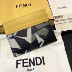 希少★FENDI フェンディ 迷彩 カモフラージュバグズ カードホルダー 希少☆FENDI フェンディ 迷彩 カモフラージュバグズ カード