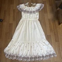 美品　somari アイボリー オフィショルワンピース　刺繍　Aライン　ソマリ