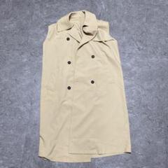 ベージュ ダブルブレスト ノースリーブコート