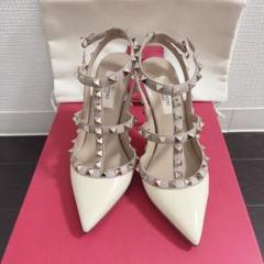 ヴァレンティノ ロックスタッズパンプス 35 美品 VALENTINO ヴァレンティノ パンプス 35 1/5 ロックスタッズ