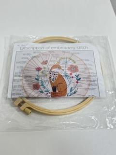 刺繍作成キット 狐と花のデザイン
