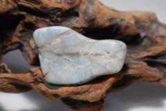 糸魚川翡翠原石・入コン沢【青・研磨】41gのサムネイル