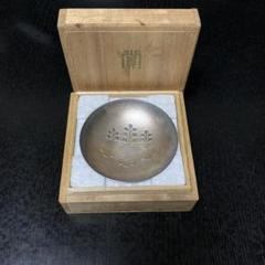 造幣局製 純銀 銀盃 消防庁 SILVER1000 46g 木箱入り 造幣局製 銀杯 消防庁長官 SILVER 木箱つき - メルカリ