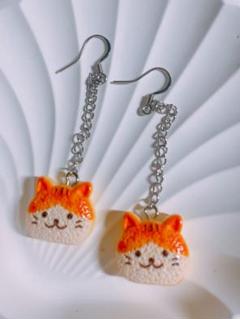 猫　パン　ゆらゆら　可愛い　金属アレルギー対応　イヤリング　ピアス　ネコ　ねこ