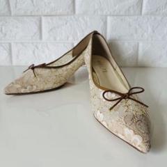 【美品】ルタロンベージュレース リボンポインテッドトゥ パンプス大きめサイズ