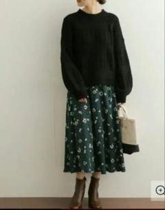 新品タグ付 アーバンリサーチドアーズ ダークフラワーフレンチスリーブブラウス URBAN RESEARCH DOORS ダークフラワーフレンチスリーブブラウス