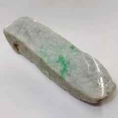 ミャンマー産 翡翠原石 硬玉A貨です。86g ミャンマー産 本翡翠 原石 A貨 86.5g No.434 - メルカリ
