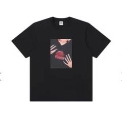 BLACKEYEPATCH FRONT ROW GEM Tシャツ