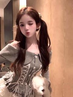 春夏コーデに♡オフショルタイトトップス リボンが可愛いデート必須アイテム