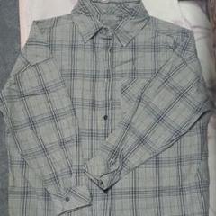 チェックシャツ