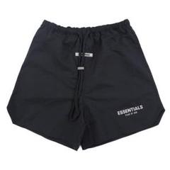 新品 エッセンシャルズ アクティブ ショートパンツ S
