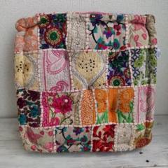 クッション　花柄　ハンドメイド　カンバディア　刺繍　カラフル　インテリア