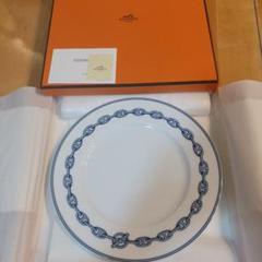 【国内配送】 HERMES ホワイト/ブルー チェーンデザイン皿 食器