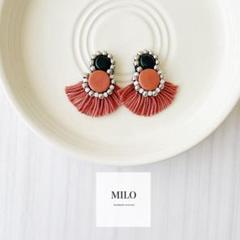ダブルなまんまるパーツ×フリンジ(オレンジ) ビーズ刺繍ピアス/イヤリング