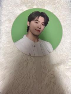 DINO ディノ　follow againうちわ　イメージピケット　セブチ seventeen ディノ うちわ セブチ FOLLOW AGAIN グッズ - メルカリ