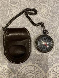 1910年頃■銀または赤銅と9K(9金)製 舵(かじ)型 懐中時計鎖用 方位磁石 1910年頃□銀または赤銅と9K(9金)製 舵(かじ)型 懐中時計