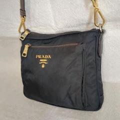 美品 PRADA ショルダーバッグ ゴールドロゴ ブラック テスートナイロン
