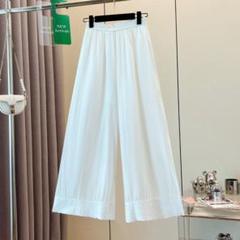 ホワイト ワイドパンツ おしゃれ度高め 今年らしいコーデ レース柄 着痩せ