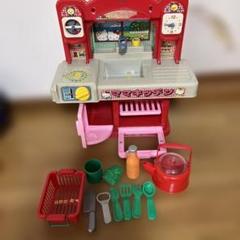新品ハローキティ キティちゃん ままごとトントン 踏み台にもなるイス　椅子 新品ハローキティ キティちゃん ままごとトントン 踏み台にも