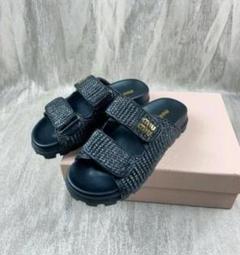 miumiuロゴサンダル　黒　グリッター34 新品未使用正規品 2025年最新】miumiu サンダルの人気アイテム - メルカリ