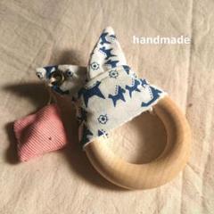 ハンドメイド にぎにぎ ガラガラ 鈴 音のなるおもちゃ 木製 知育玩具 綿