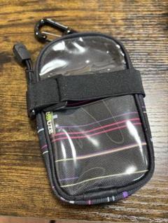 スノーボード 板、バッグ、清掃キット、リフト券入れ、ドライバー、ロックチェーン付 スノーボード 板、バッグ、清掃キット、リフト券入れ