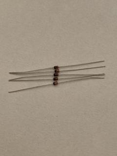 5個 定電圧ダイオード ツェナー 3.9V 500mW DIY 修理のサムネイル