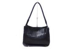 BOTTEGA VENETA イントレチャートレザーハンドバッグ