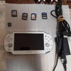 ヒロビン様レア?!Vita1000番代ホワイトとメモリーカード16GB、2枚