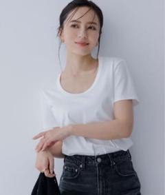 【新品】 ánuans シルクタッチコットンUネックT (ホワイト) anuans｜シルクタッチコットンUネックT | Rakuten Fashion(楽天