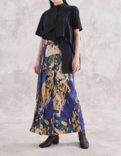 UNITED TOKYO ダヴィアシメタイトスカート　新品タグ付き UNITED TOKYO（ユナイテッドトウキョウ）の「ダヴィアシメタイト
