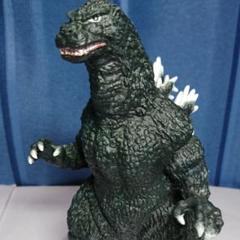 ゴジラフィギュア
