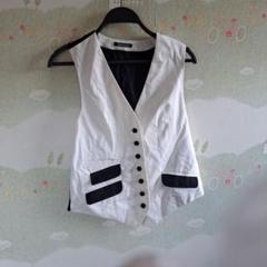 ホワイト/ブラック ノースリーブベストスパイラルガール