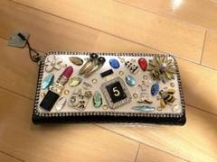 ビジュー付き長財布