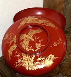 時代 蒔絵 朱塗り 金彩松竹梅 鶴亀 木製菓子鉢 合わせ箱付き 時代 蒔絵 朱塗り 金彩松竹梅 鶴亀 木製菓子鉢 合わせ箱付き