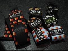 DELTA FITNESS オリジナル リストラップ　BLACK✖️White新品